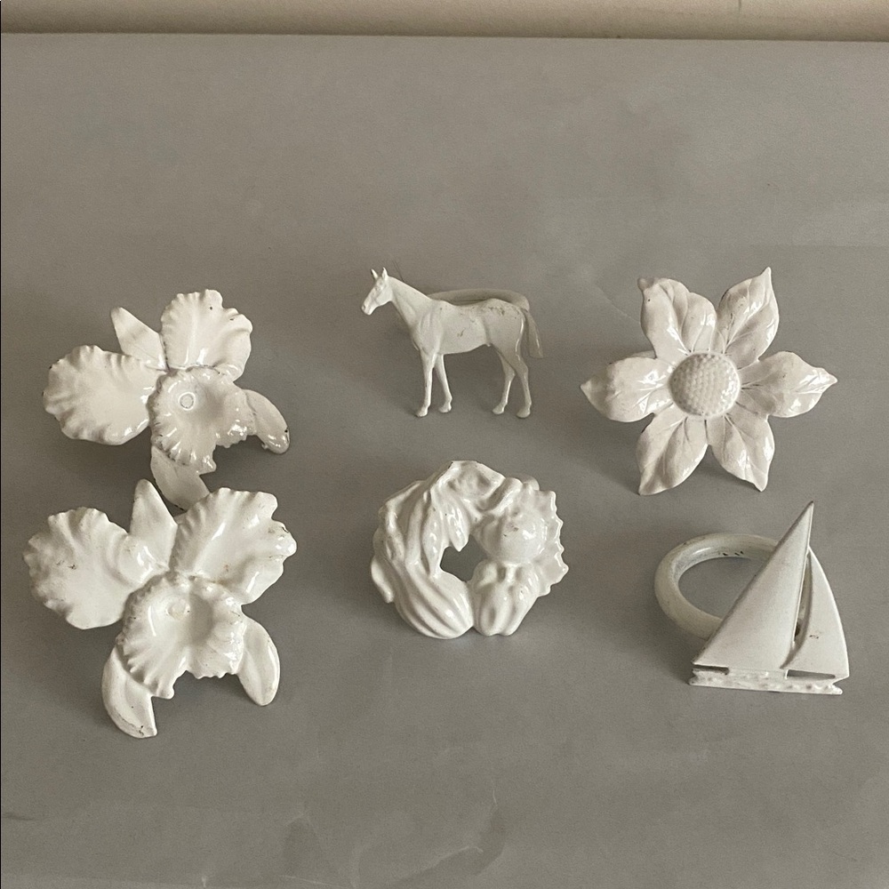 Vintage Willam Sonoma white enamel Metal napkin ring holders Retro nostalgic